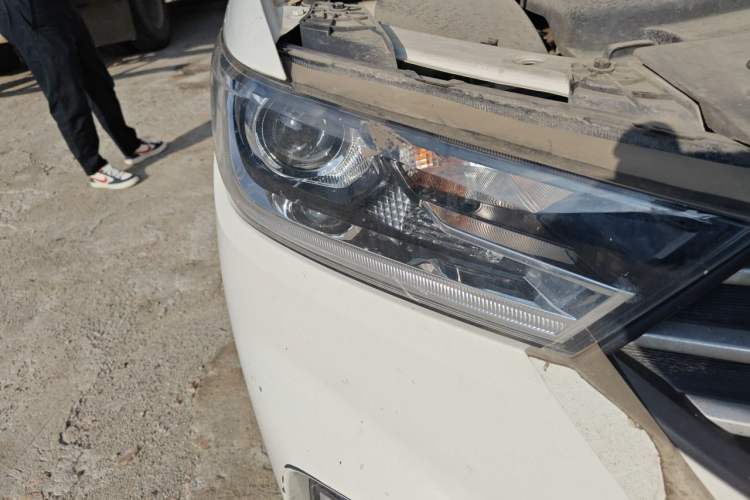 Used Baojun 360 2019 1.5L Manual Elite Version China VI Right Front Headlight