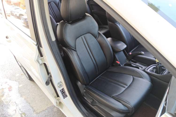 Used Baojun 360 2019 1.5L Manual Elite Version China VI Right Front Seat