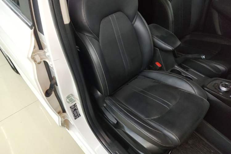 Used Baojun 360 2019 1.5L Automatic Elite Version China VI Right Front Seat