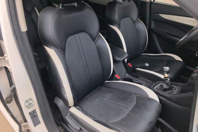 Used Baojun 360 2019 Revised Version 1.5L Manual Elite China VI Right Front Seat