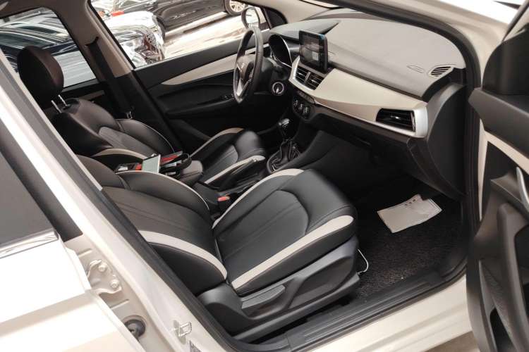 Used Baojun 360 2019 1.5L CVT Elite Version China VI Right Front Seat