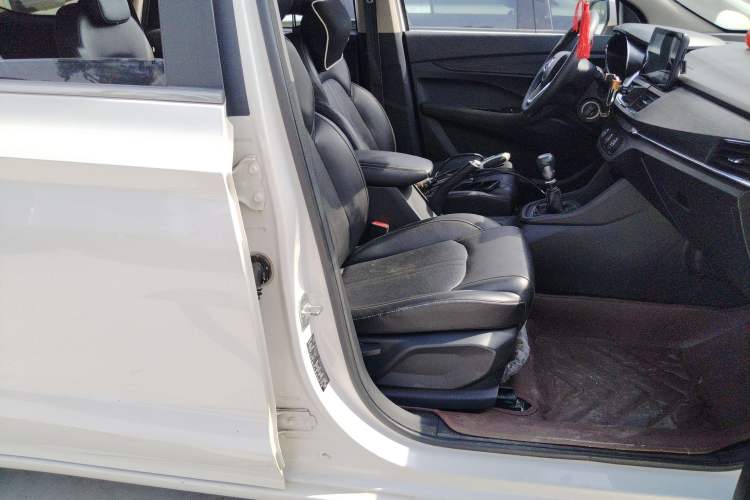 Used Baojun 360 2019 1.5L Manual Elite Version China VI Right Front Seat