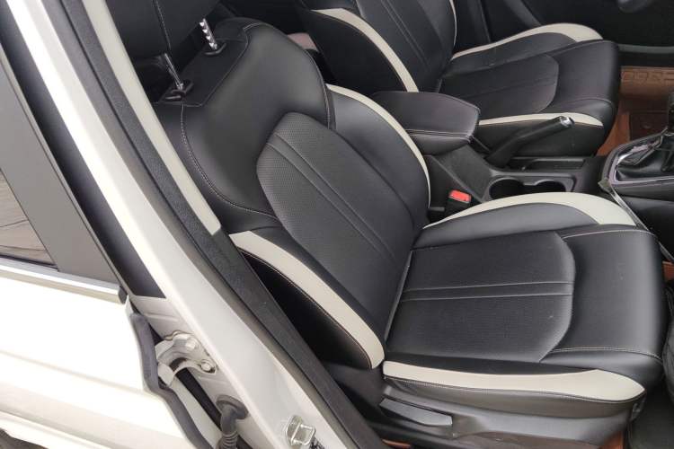 Used Baojun 360 2019 1.5L CVT Elite Version China VI Right Front Seat