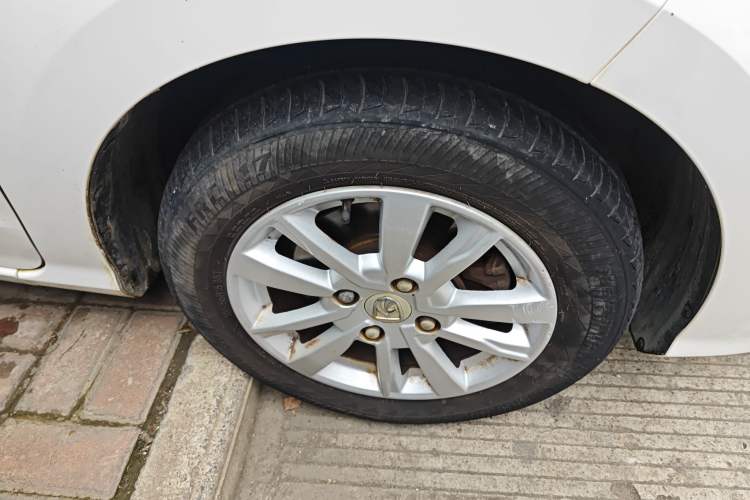 Used Baojun 360 2019 1.5L Automatic Elite Version China VI Right Front Wheel Hub