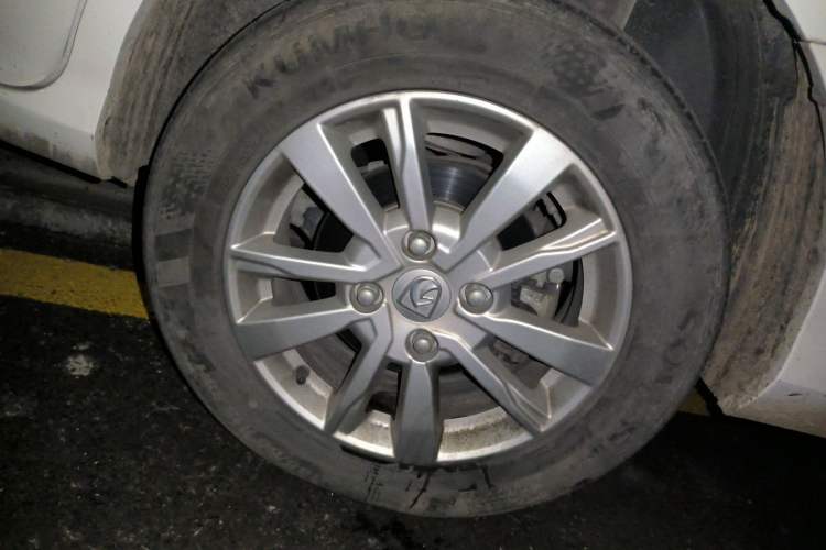 Used Baojun 360 2019 1.5L Manual Elite Version China VI Right Front Wheel Hub