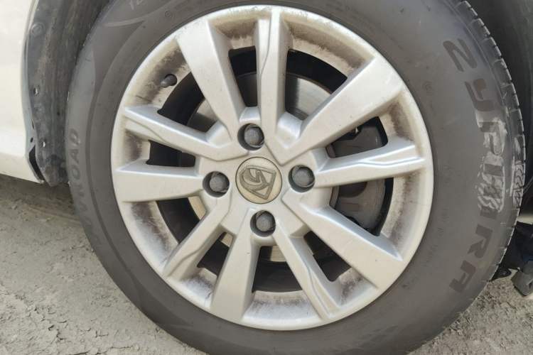 Used Baojun 360 2019 1.5L CVT Elite Version China VI Right Front Wheel Hub