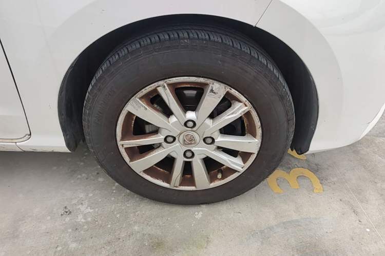 Used Baojun 360 2019 1.5L CVT Elite Version China VI Right Front Wheel Hub