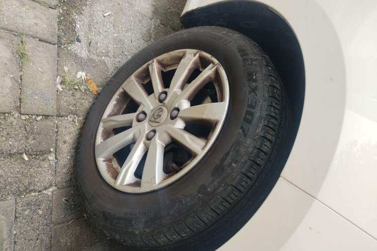 Used Baojun 360 2019 1.5L CVT Elite Version China VI Right Front Wheel Hub