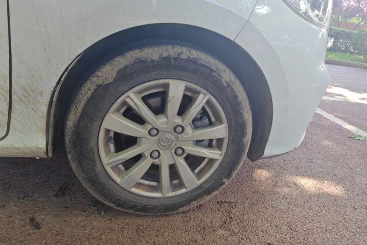 Used Baojun 360 2019 1.5L CVT Elite Version China VI Right Front Wheel Hub