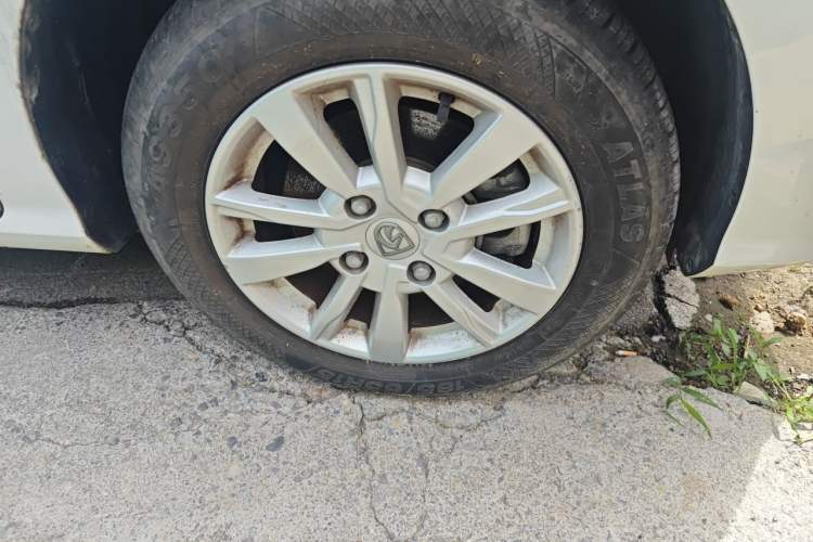 Used Baojun 360 2019 1.5L Automatic Elite Version China VI Right Front Wheel Hub