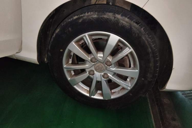 Used Baojun 360 2019 1.5L CVT Elite Version China VI Right Front Wheel Hub