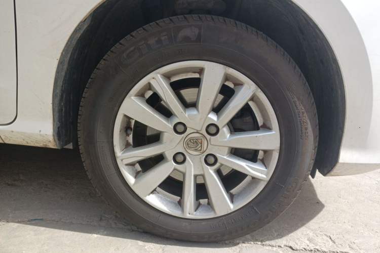 Used Baojun 360 2019 1.5L Automatic Elite Version China VI Right Front Wheel Hub