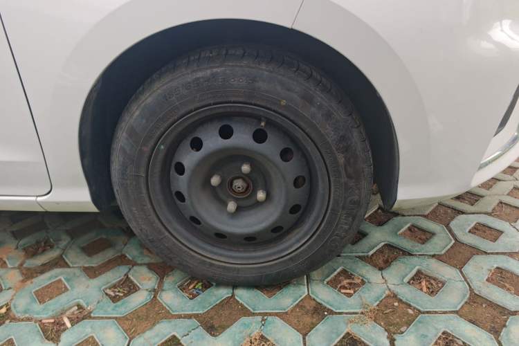 Used Baojun 360 2019 1.5L CVT Elite Version China VI Right Front Wheel Hub