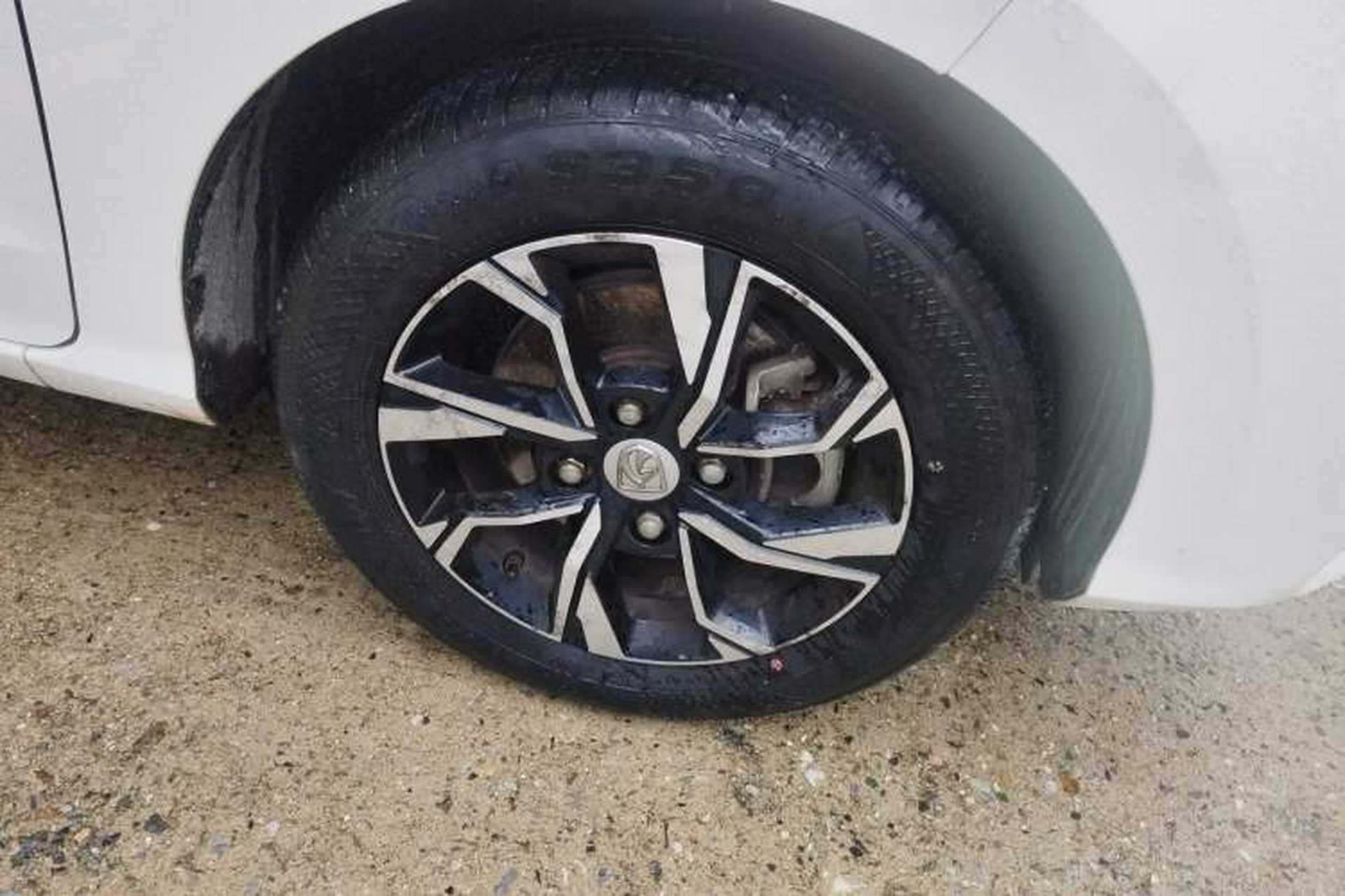 Used Baojun 360 2019 Revised Version 1.5L Manual Luxury Edition China VI Right Front Wheel Hub