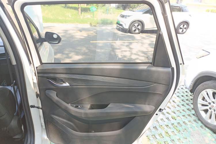 Used Baojun 360 2019 1.5L Manual Elite Version China VI Right Rear Door Interior