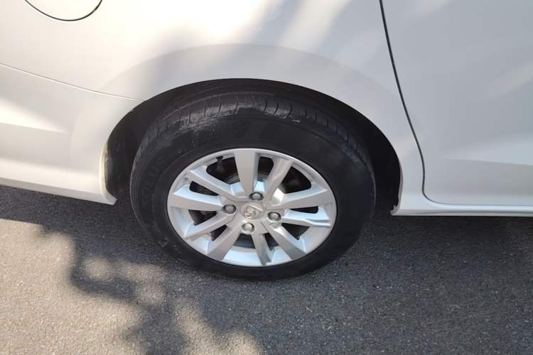 Used Baojun 360 2019 1.5L Manual Elite Version China VI Right Rear Wheel Hub