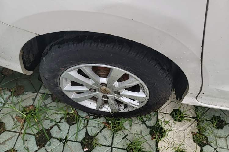 Used Baojun 360 2019 1.5L Manual Elite Version China VI Right Rear Wheel Hub