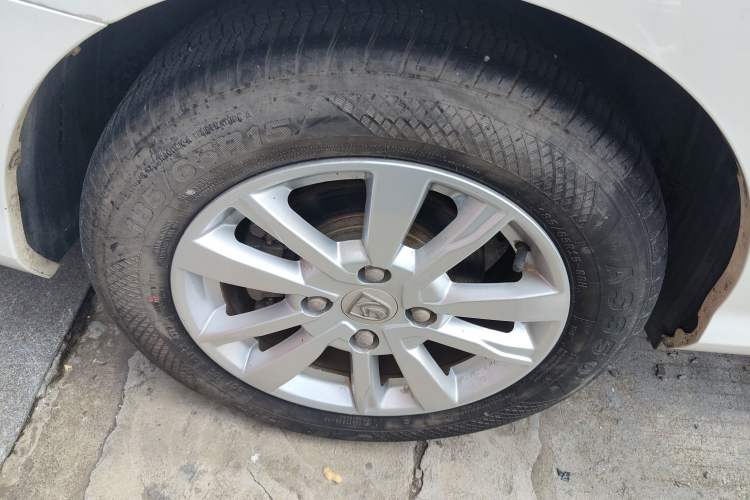 Used Baojun 360 2019 1.5L CVT Elite Version China VI Right Rear Wheel Hub