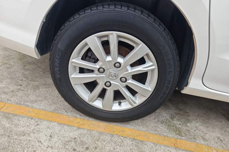 Used Baojun 360 2019 1.5L CVT Elite Version China VI Right Rear Wheel Hub