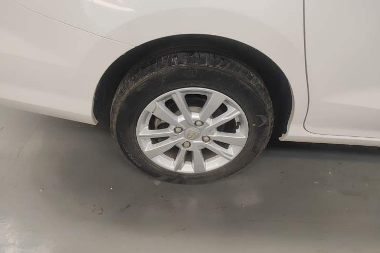Used Baojun 360 2019 1.5L CVT Elite Version China VI Right Rear Wheel Hub