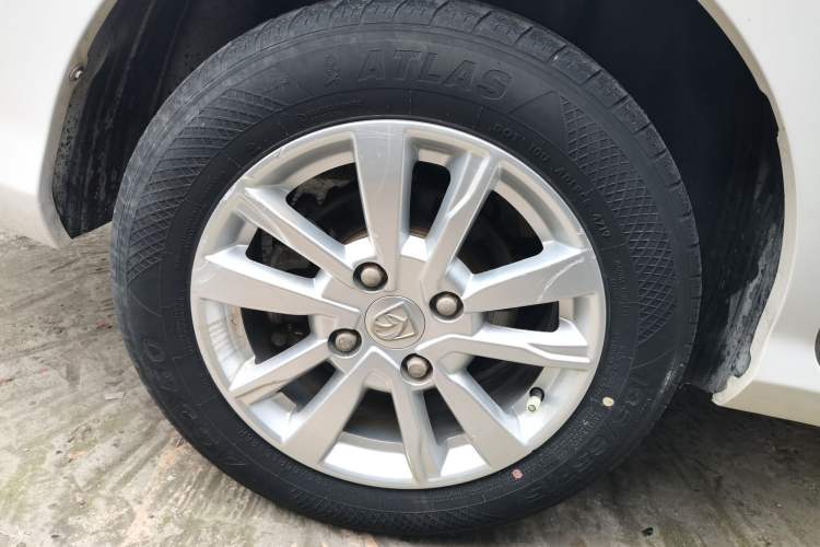 Used Baojun 360 2019 1.5L CVT Elite Version China VI Right Rear Wheel Hub