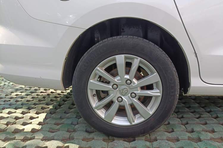 Used Baojun 360 2019 1.5L Manual Elite Version China VI Right Rear Wheel Hub
