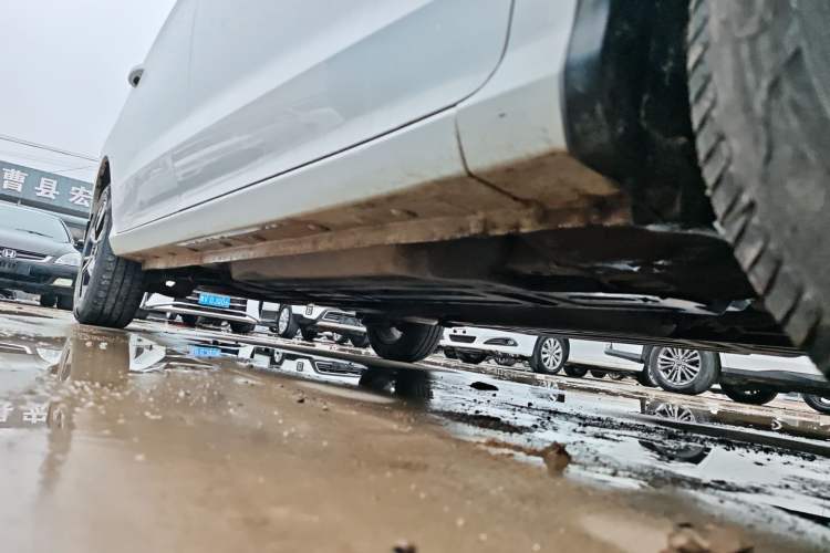 Used Baojun 360 2019 1.5L Manual Luxury Version China VI Right Side Sill