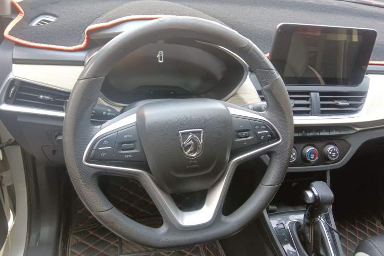 Used Baojun 360 2019 1.5L CVT Elite Version China VI Steering Wheel