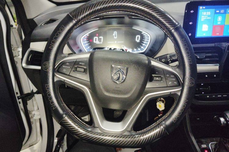 Used Baojun 360 2019 1.5L CVT Luxury Model China VI Emission Standard Steering Wheel