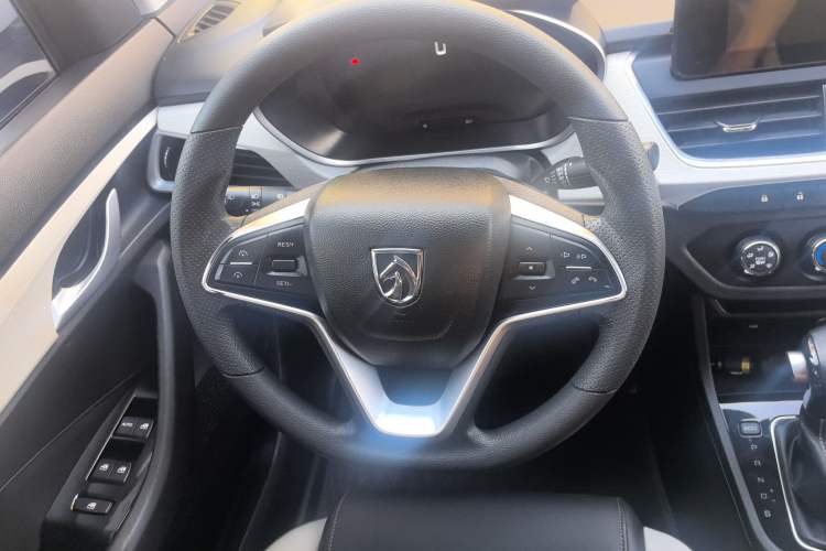 Used Baojun 360 2019 1.5L CVT Elite Version China VI Steering Wheel