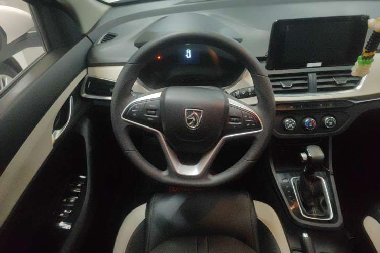 Used Baojun 360 2019 1.5L CVT Elite Version China VI Steering Wheel