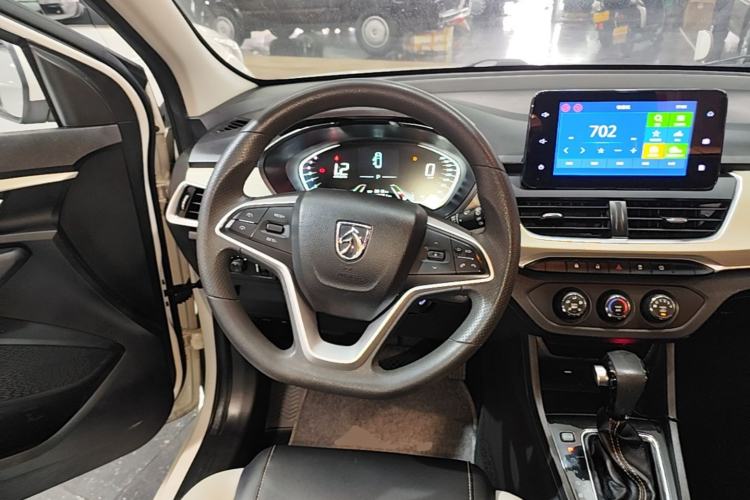 Used Baojun 360 2019 1.5L CVT Elite Version China VI Steering Wheel