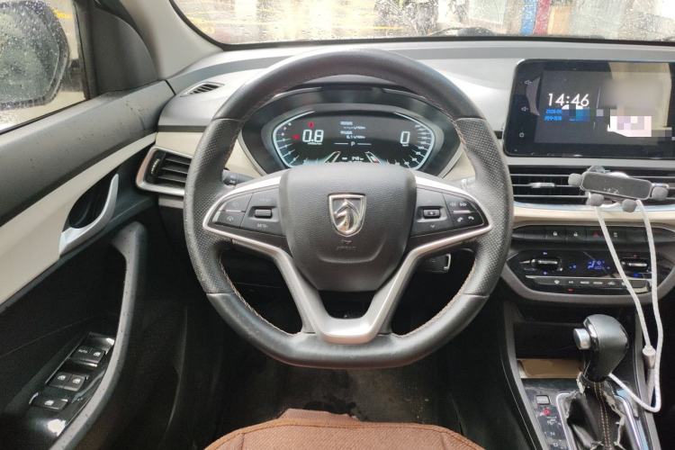 Used Baojun 360 2019 1.5L CVT Luxury Model China VI Emission Standard Steering Wheel