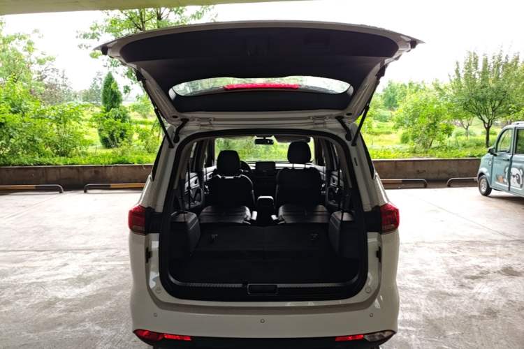 Used Baojun 360 2019 1.5L Automatic Elite Version China VI Trunk