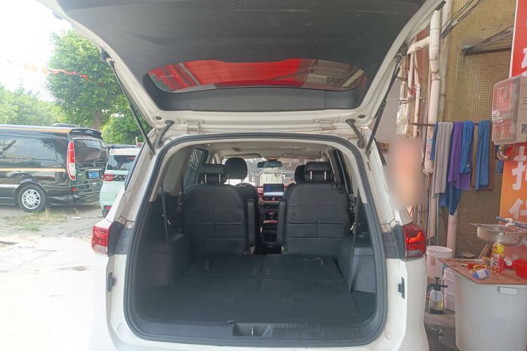 Used Baojun 360 2019 1.5L CVT Luxury Model China VI Emission Standard Trunk