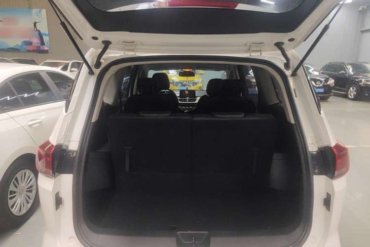 Used Baojun 360 2019 1.5L CVT Elite Version China VI Trunk