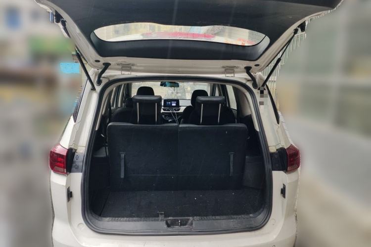 Used Baojun 360 2019 1.5L CVT Luxury Model China VI Emission Standard Trunk