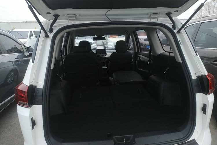Used Baojun 360 2019 1.5L CVT Elite Version China VI Trunk