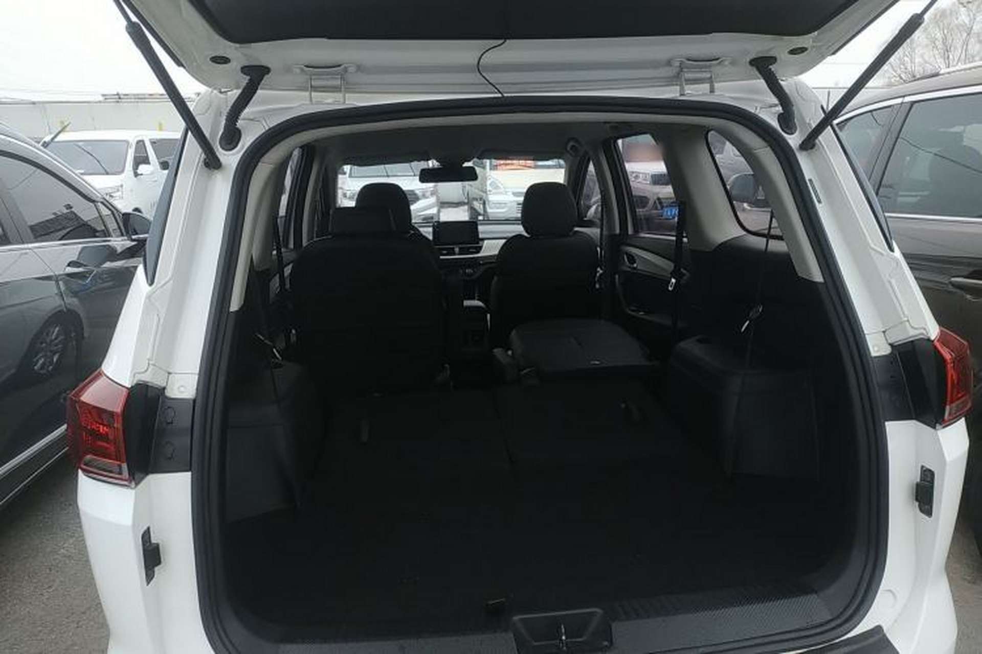 Used Baojun 360 2019 1.5L CVT Elite Version China VI Trunk