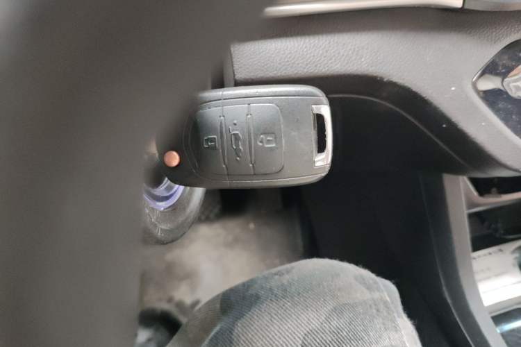 Used Baojun 360 2019 1.5L CVT Luxury Model China VI Emission Standard Vehicle Key
