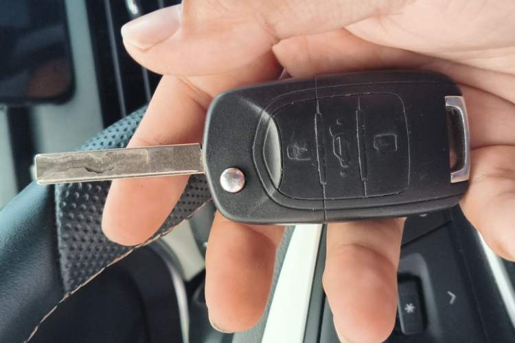 Used Baojun 360 2019 1.5L CVT Luxury Model China VI Emission Standard Vehicle Key