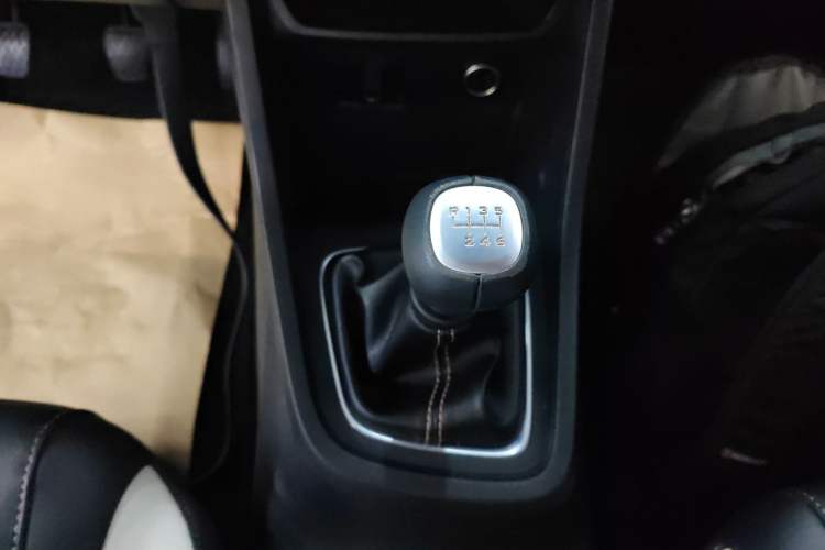 Used Baojun 360 2021 1.5L Manual Elite Edition Gear Lever