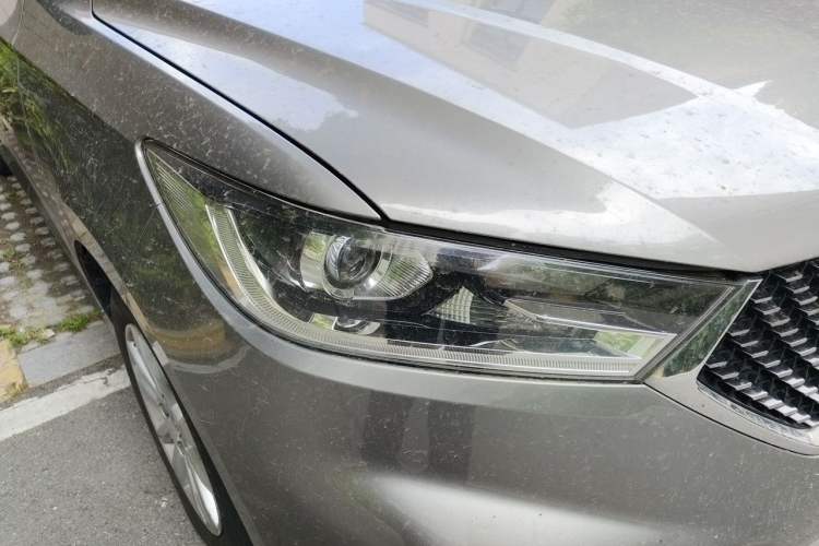 Used Baojun 360 2021 1.5L CVT Elite Version 77kW Right Front Headlight