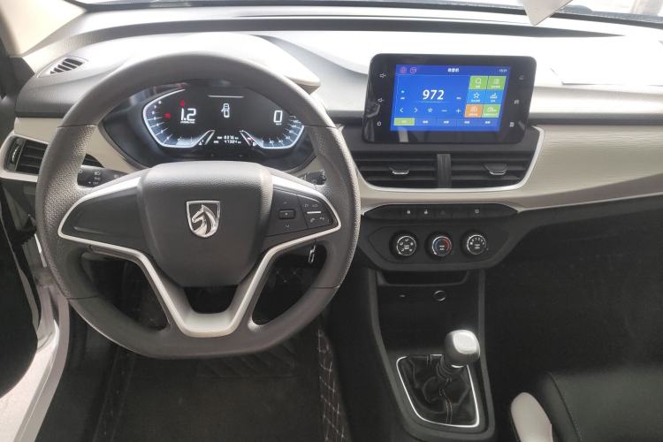 Used Baojun 360 2021 1.5L Manual Elite Edition Center Console