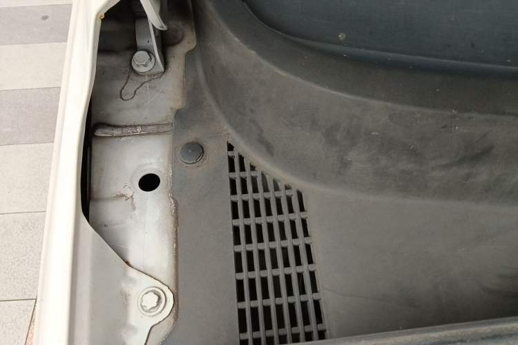 Used Baojun 360 2021 1.5L CVT Elite Version 77kW Engine Bay Right