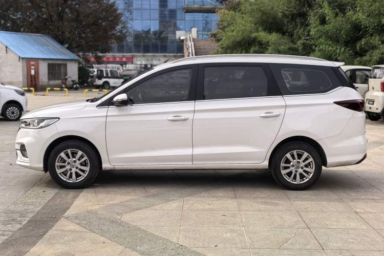 Used Baojun 360 2021 1.5L Manual Elite Edition Exterior 8