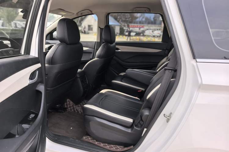 Used Baojun 360 2021 1.5L Manual Elite Edition Interior 3