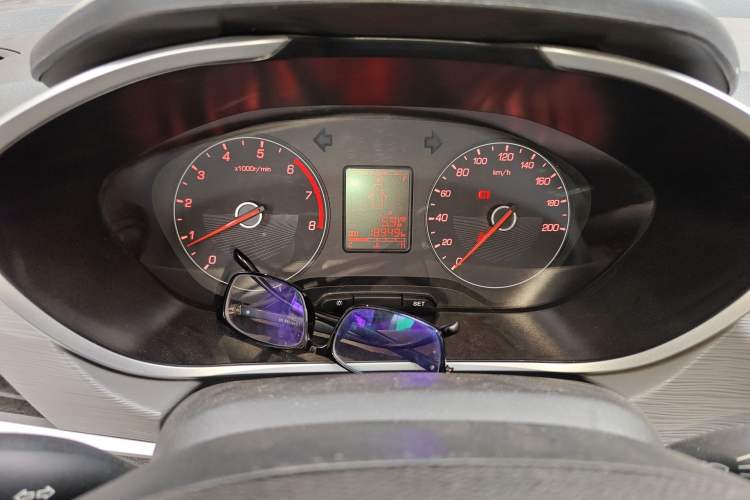 Used Baojun 360 2021 1.5L Manual Comfort Edition Odometer Close Up