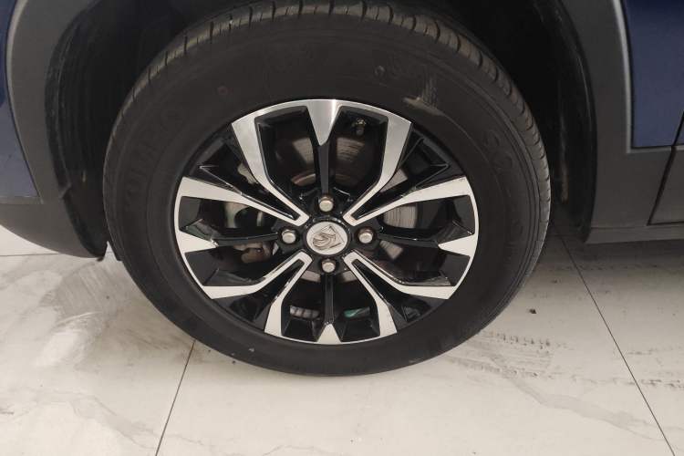 Used Baojun 510 2019 1.5L Automatic Prestige Edition China V Left Front Wheel Hub
