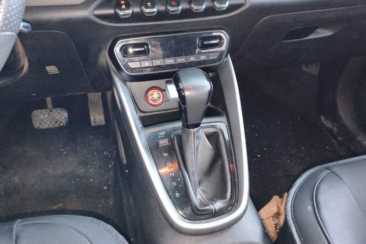 Used Baojun 510 2019 1.5L CVT Enjoyment Model China VI Emission Standard Gear Lever